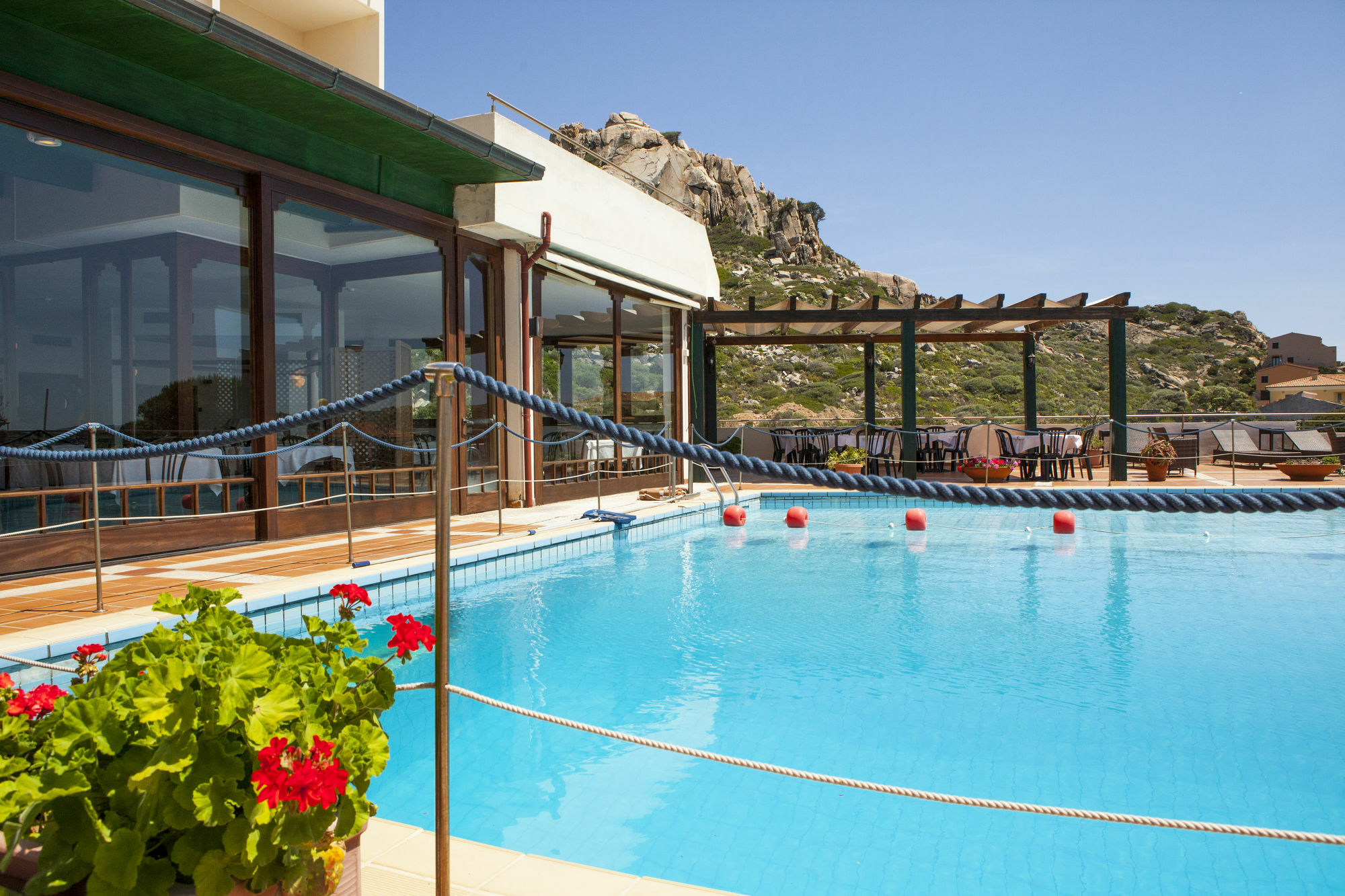 Hotel Miralonga Ла-Маддалена Экстерьер фото